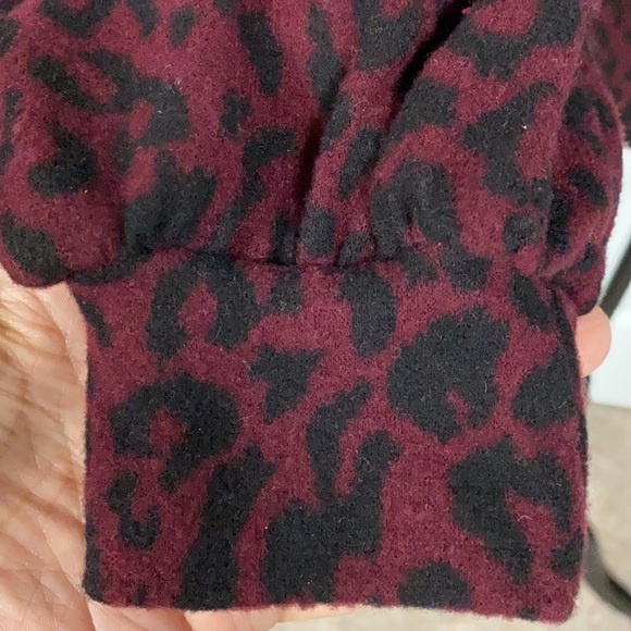 Ellen Tracy blk/burgundy flannel oversized top- size Xlarge - Picture 8 of 10